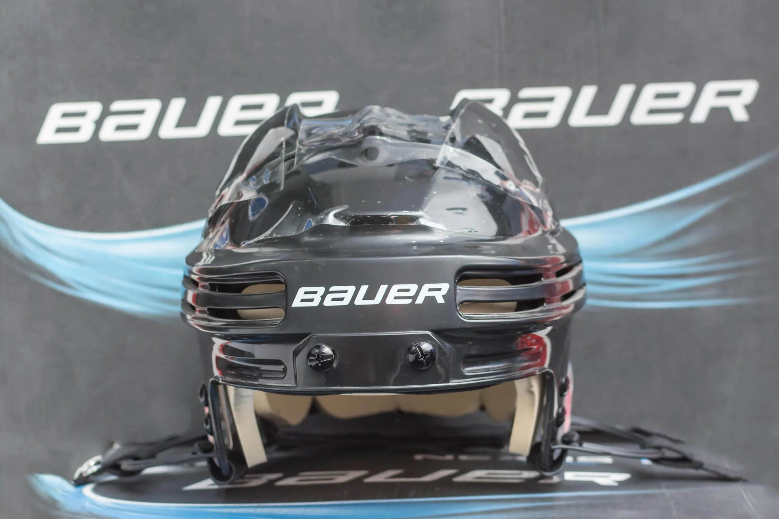 קסדת הוקי חברת BAUER מדגם 4500